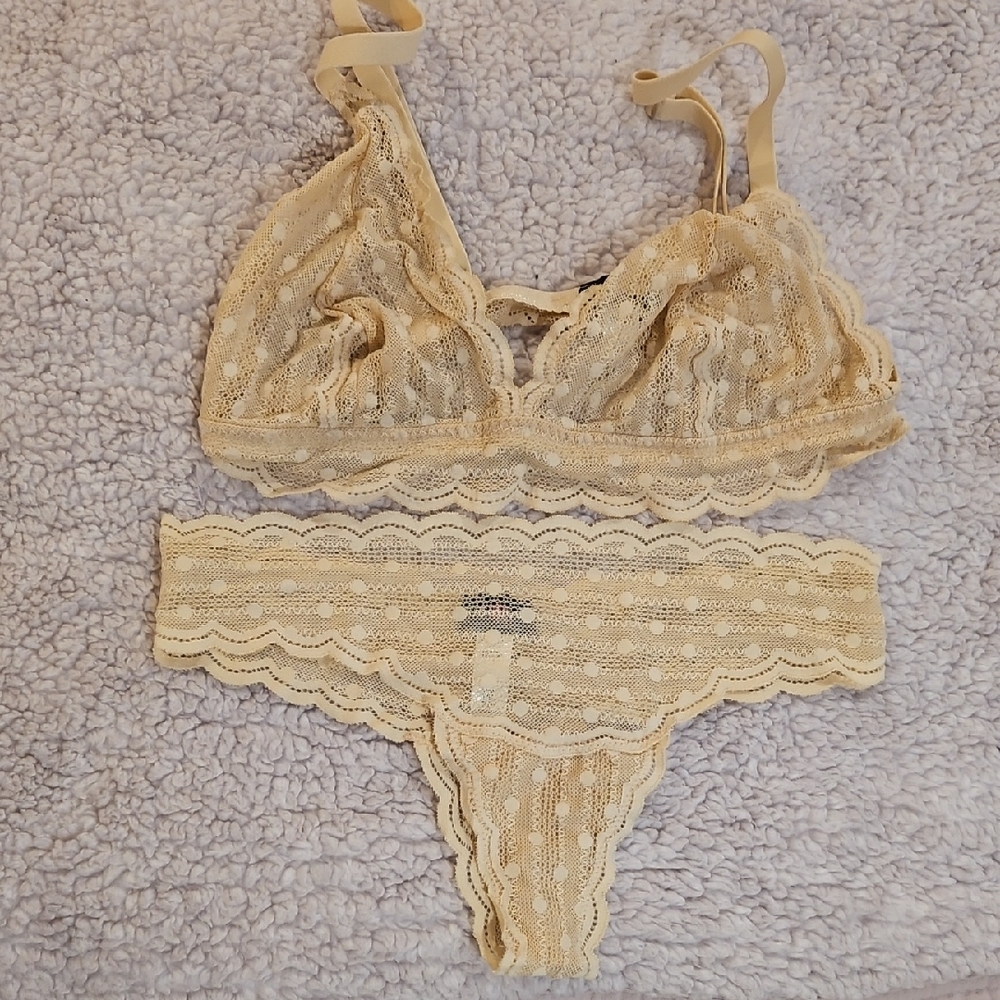 Cosabella Cream Lace Bralette & Thong Set